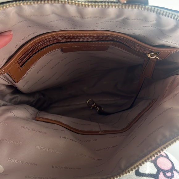 Michael Kors Rhea Medium slim backpack (vanilla) - Picture 3 of 3